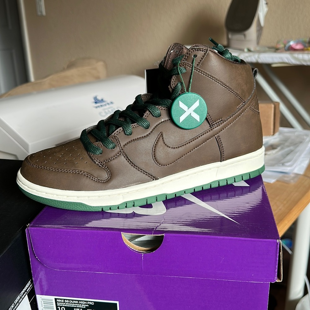 Nike SB Dunk High Baroque Brown Vegan Leather M10